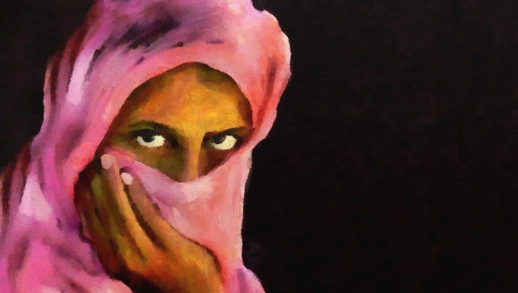 امرأة عربية محجبة